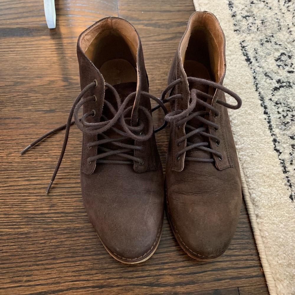 BDG suede boots